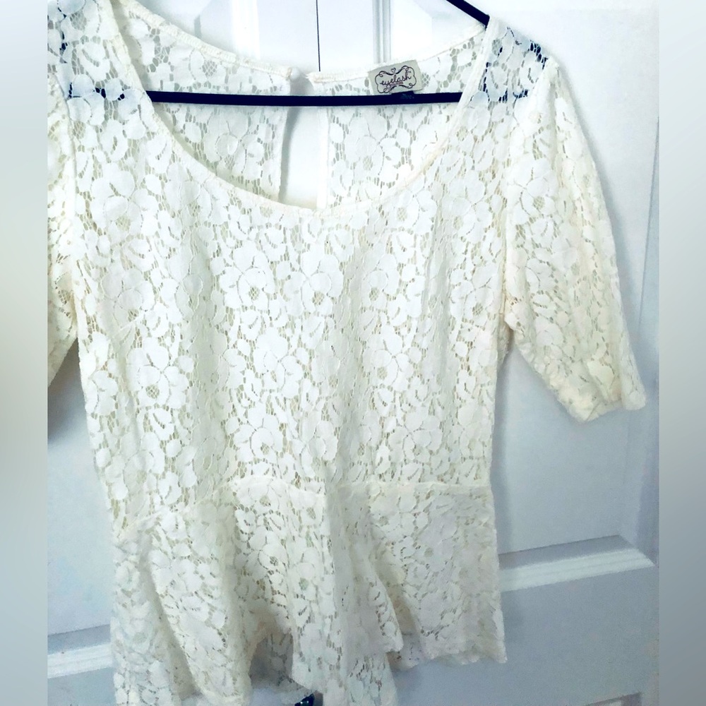 LACE TOP